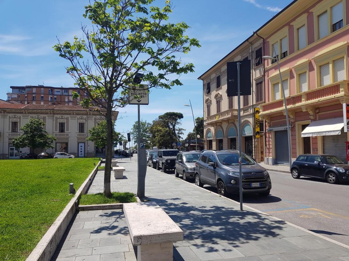 Historical Apartments By Seaside Viareggio Ngoại thất bức ảnh