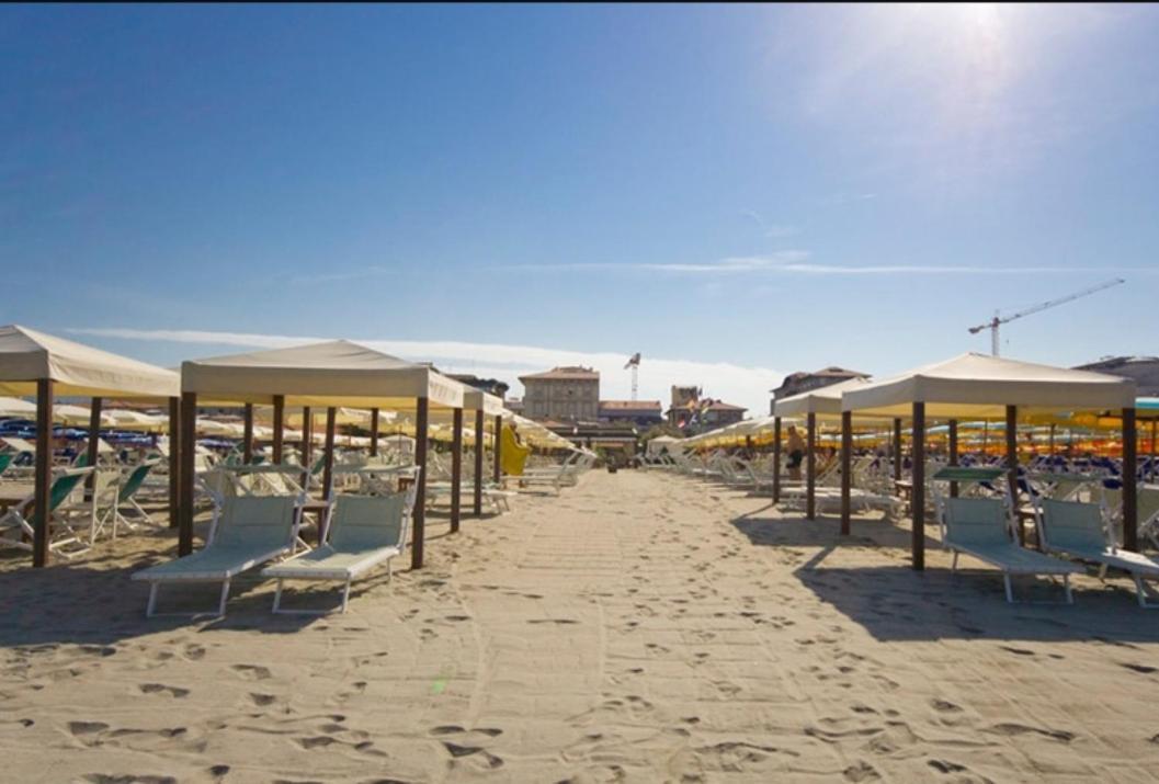 Historical Apartments By Seaside Viareggio Ngoại thất bức ảnh